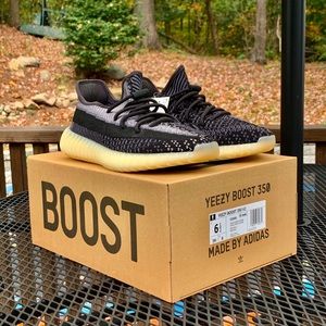 Yeezy boost 350 Carbon